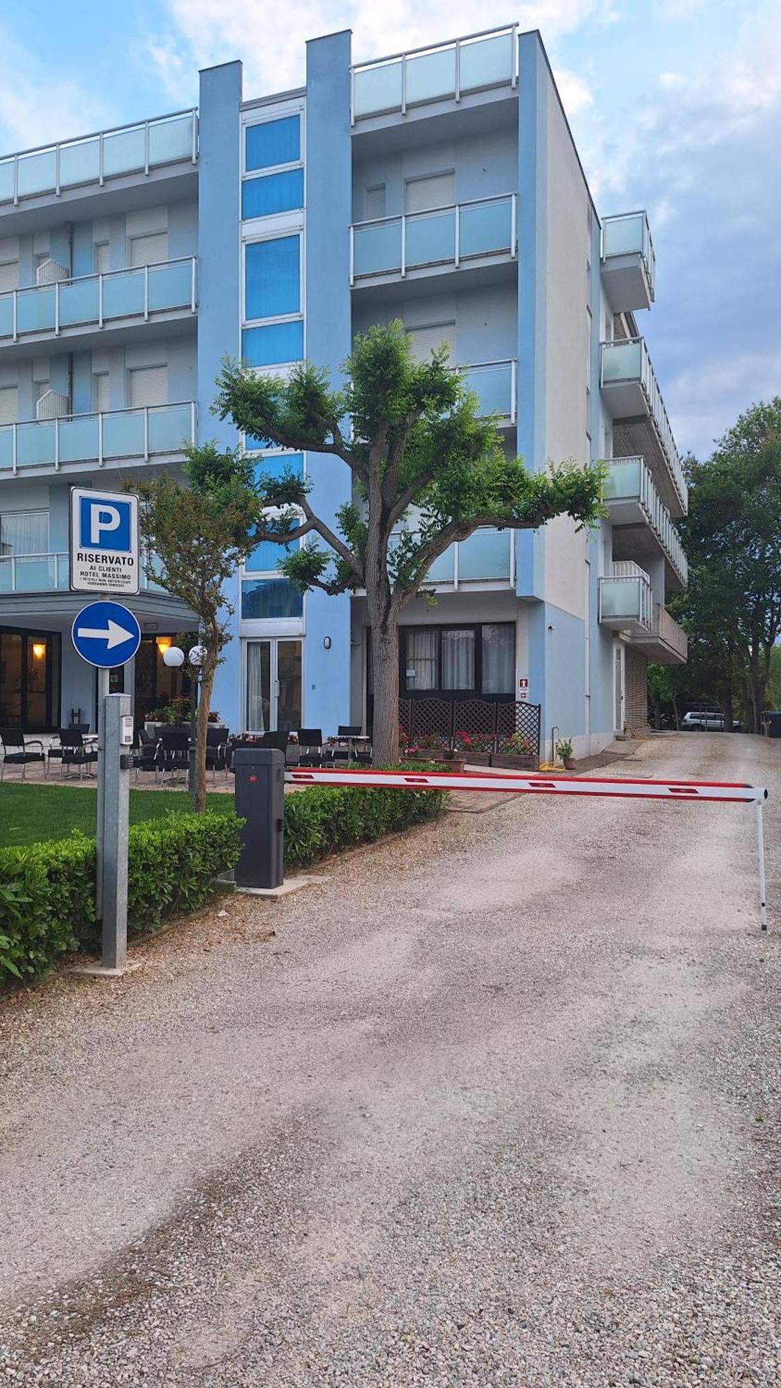 Hotel Massimo تّشيرفييا المظهر الخارجي الصورة
